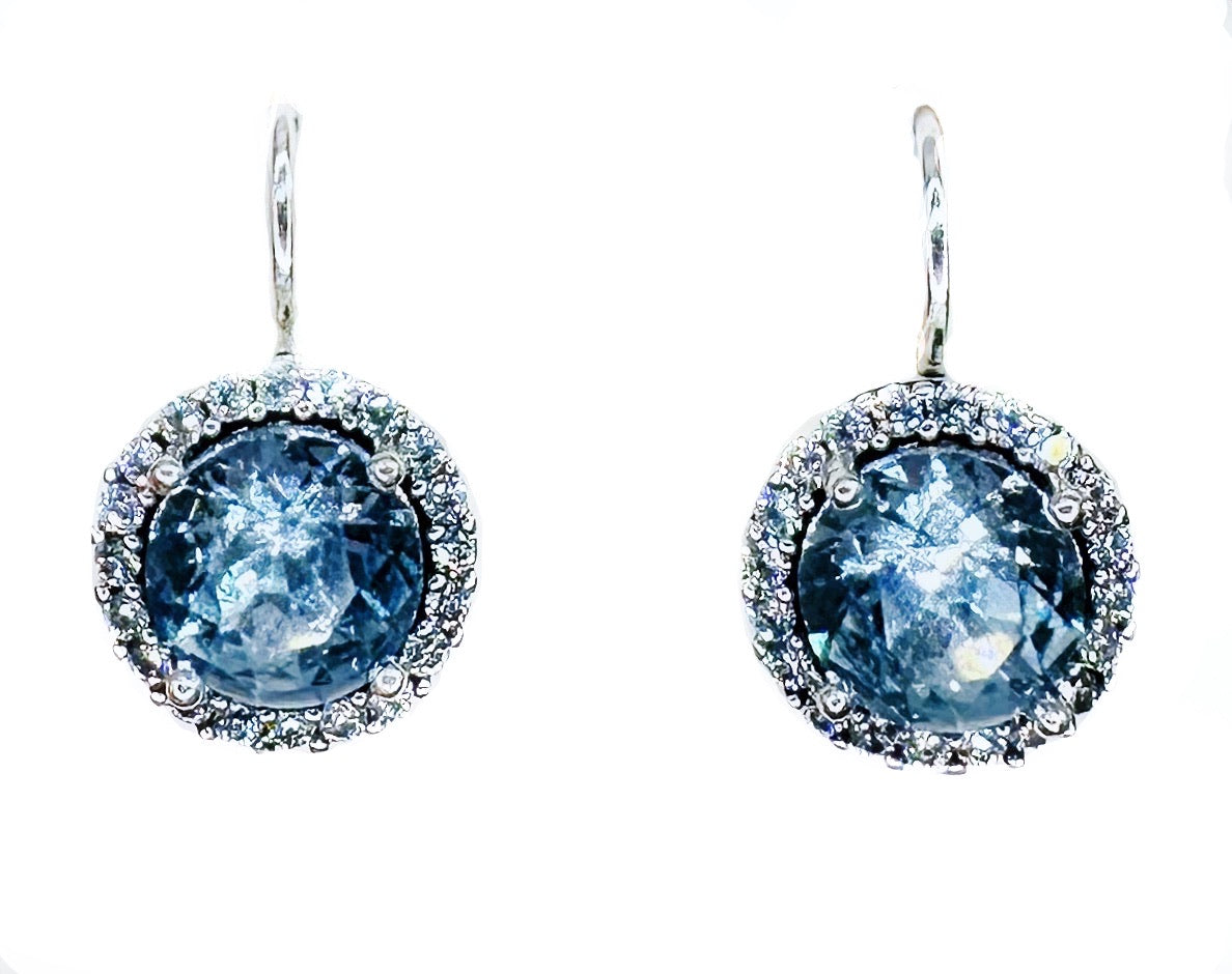 Orecchini con zirconi e grande strass centrale O232