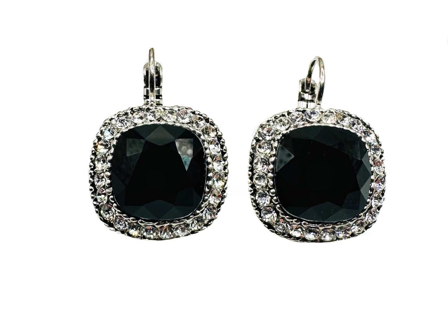 Orecchini con pietra Swarovski centrale e contorno strass O06