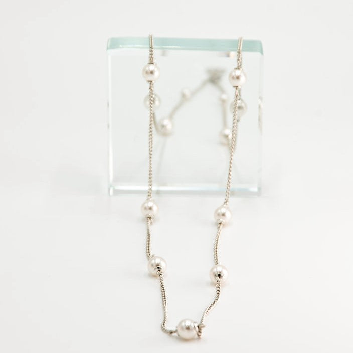 Collana lunga con perle C27