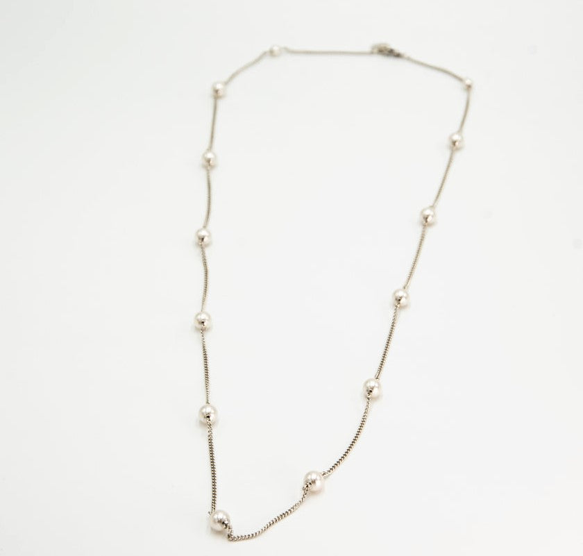 Collana lunga con perle C27