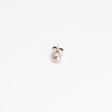 Carica l&#39;immagine nel visualizzatore di Gallery, Orecchini con perla O78
